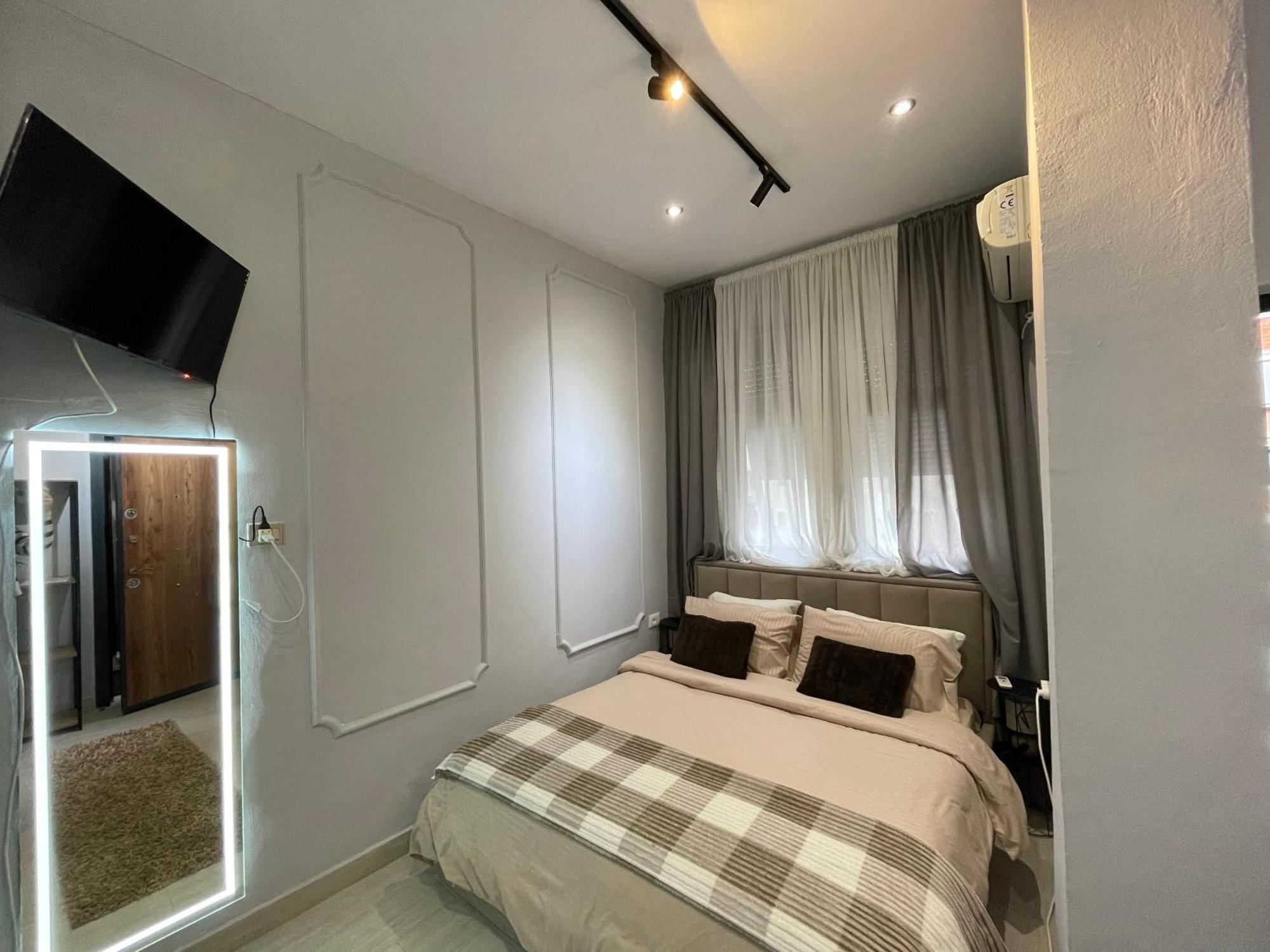 Blloku Tirana Studio ภายนอก รูปภาพ