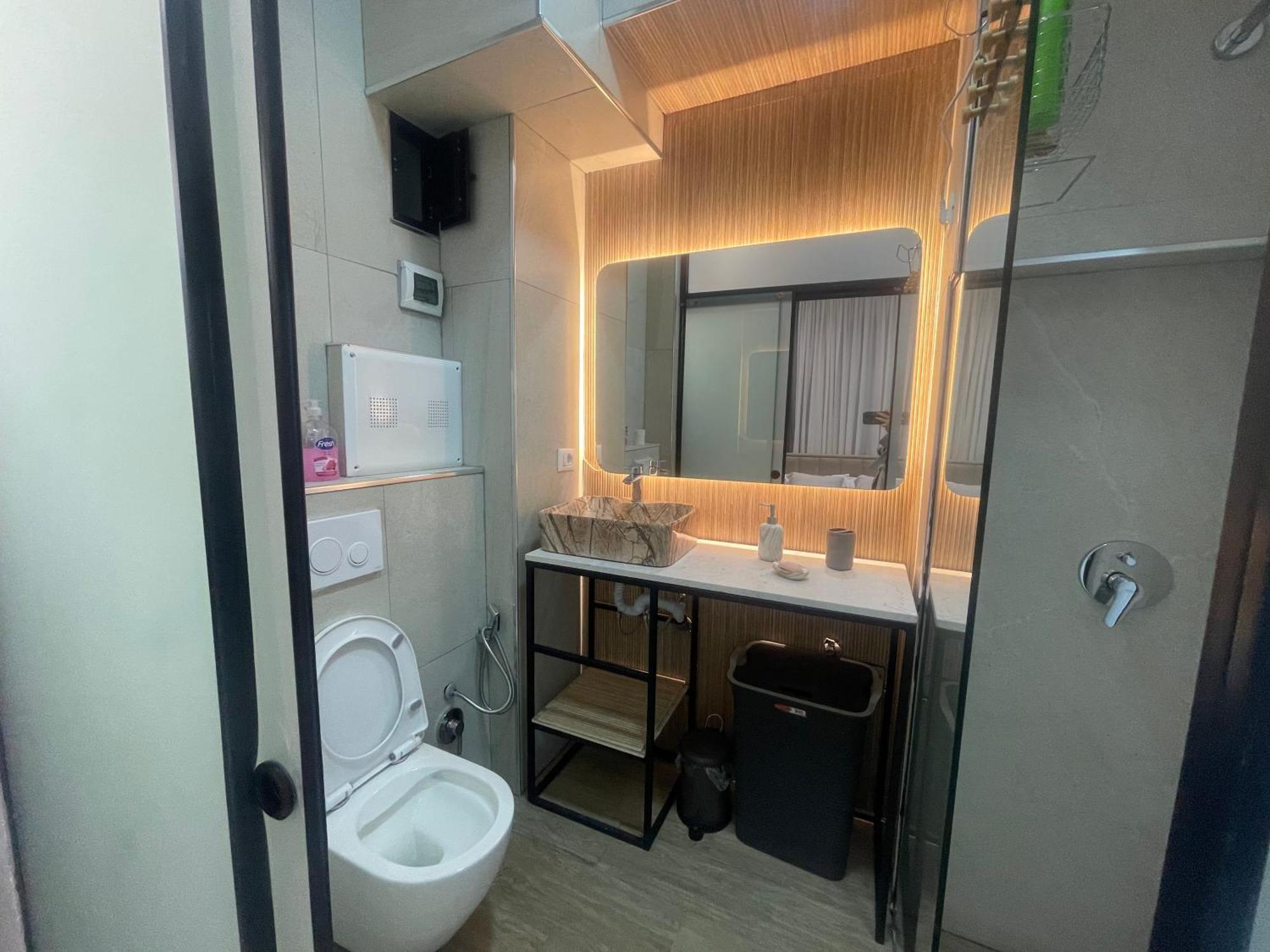 Blloku Tirana Studio ภายนอก รูปภาพ